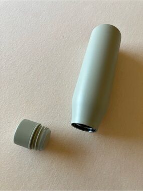 Amazon Basics 20 oz Stainless Steel Insulated Water Bottle Sage Green